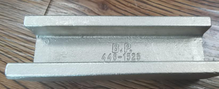Niveleuse de moteur de godet d'excavatrice 140g, 140h, 120h, 120g, 120K Cooper alliage aluminium Bronze pièces de moteur chargeur Bulldozer bande d'usure 446-1527