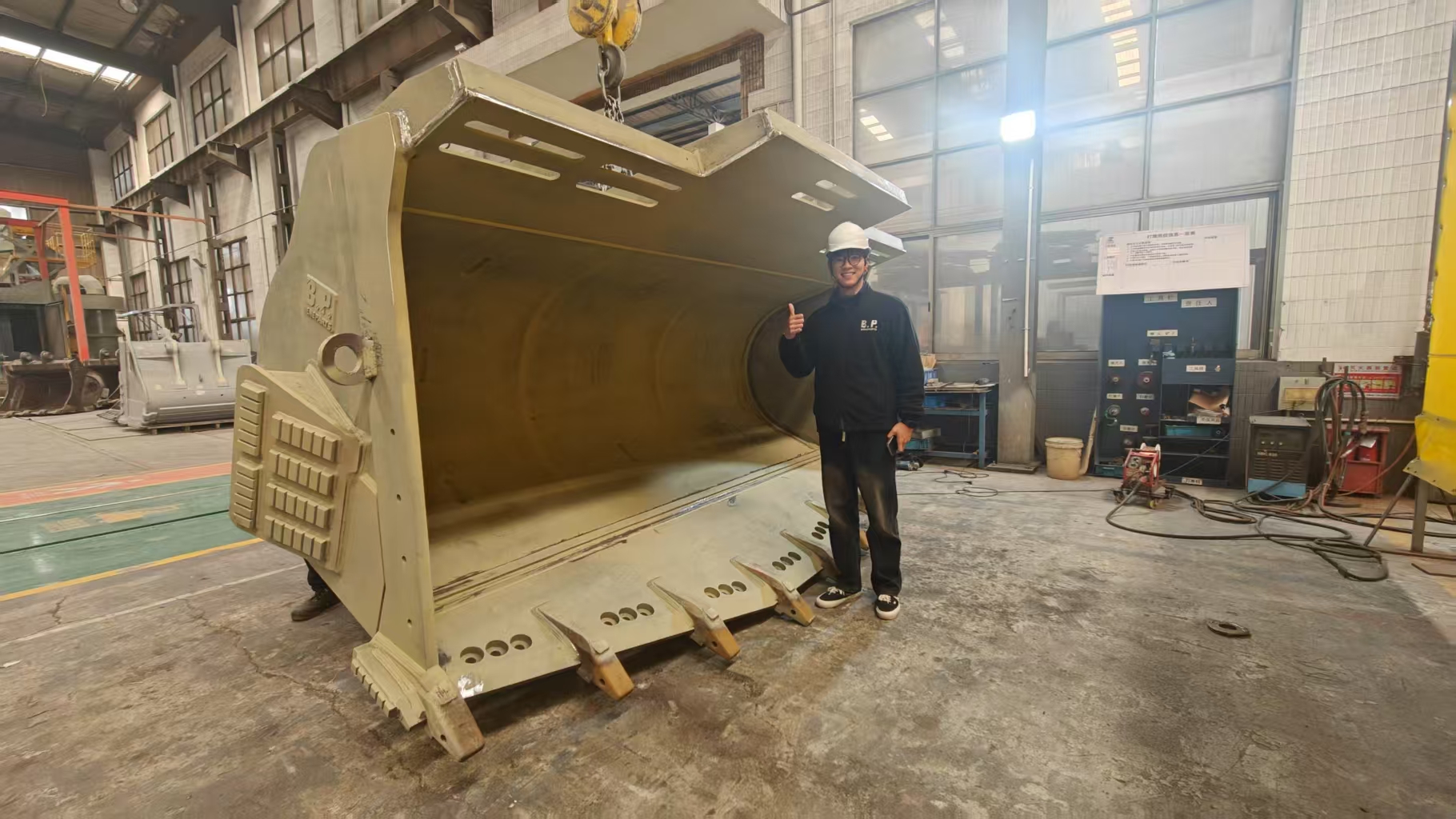 CAT988H 6,4m³ HEAVEY DURY BUTET est prêt