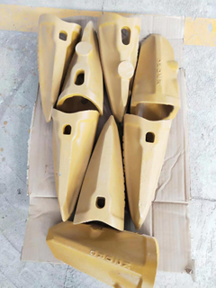 Komatsu kmax 20 k20rc dents