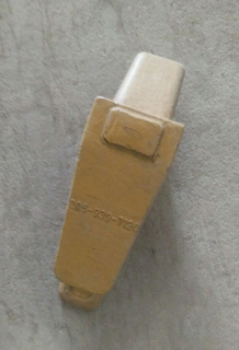 Adaptateur Komatsu - Soudure sur plat 205-939-7120 PC200
